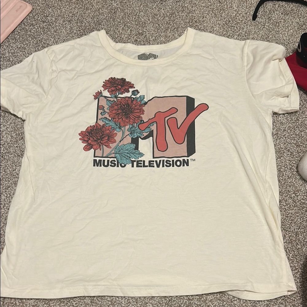 MTV Floral Graphic Tee in Cream and Red